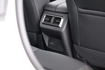 https://dvg-vehicle-assets.s3.amazonaws.com/11357542/dqcjvla4rix528pbmoz97f1rz.jpg