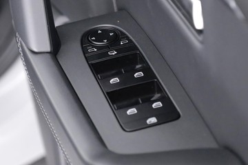 https://dvg-vehicle-assets.s3.amazonaws.com/11373666/9uaqiahji45p16cpyt160nxdr.jpg