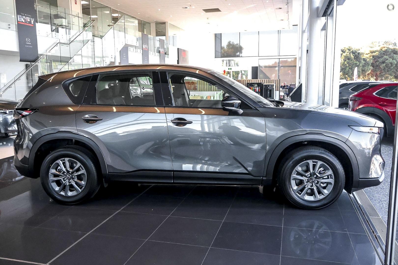 Mazda Cx-5 image 4