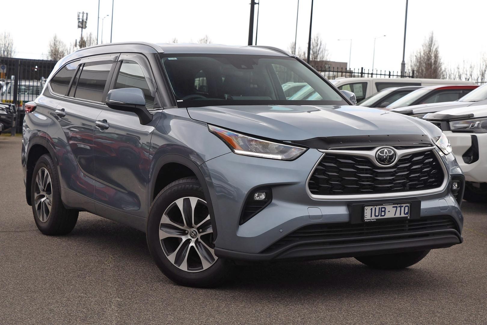 Toyota Kluger image 1