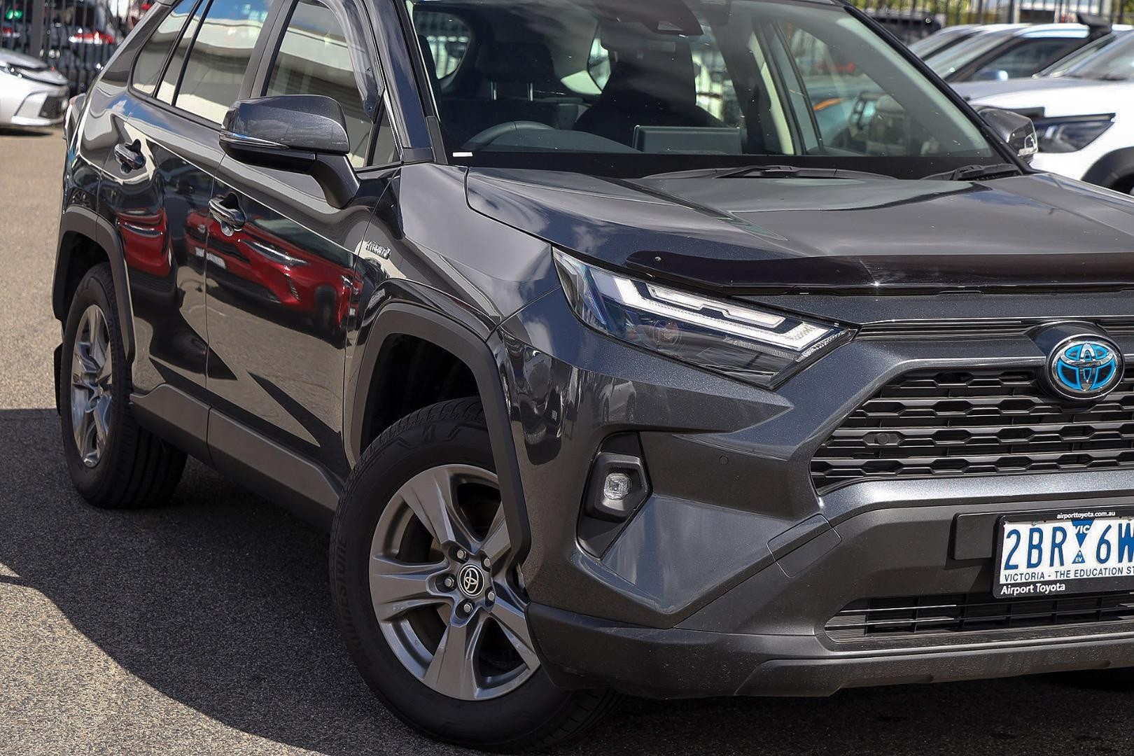 Toyota Rav4 image 2