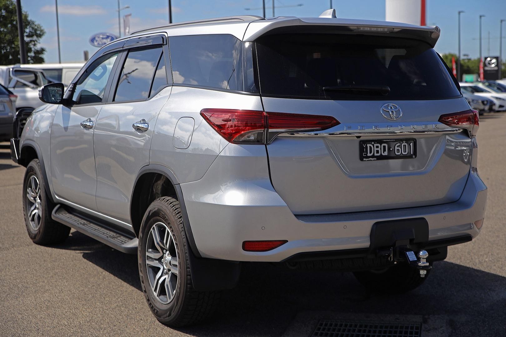 Toyota Fortuner image 2