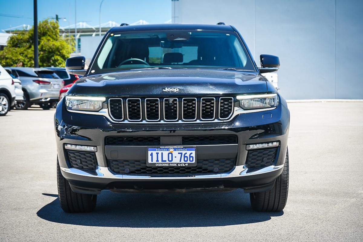 Jeep Grand Cherokee image 3