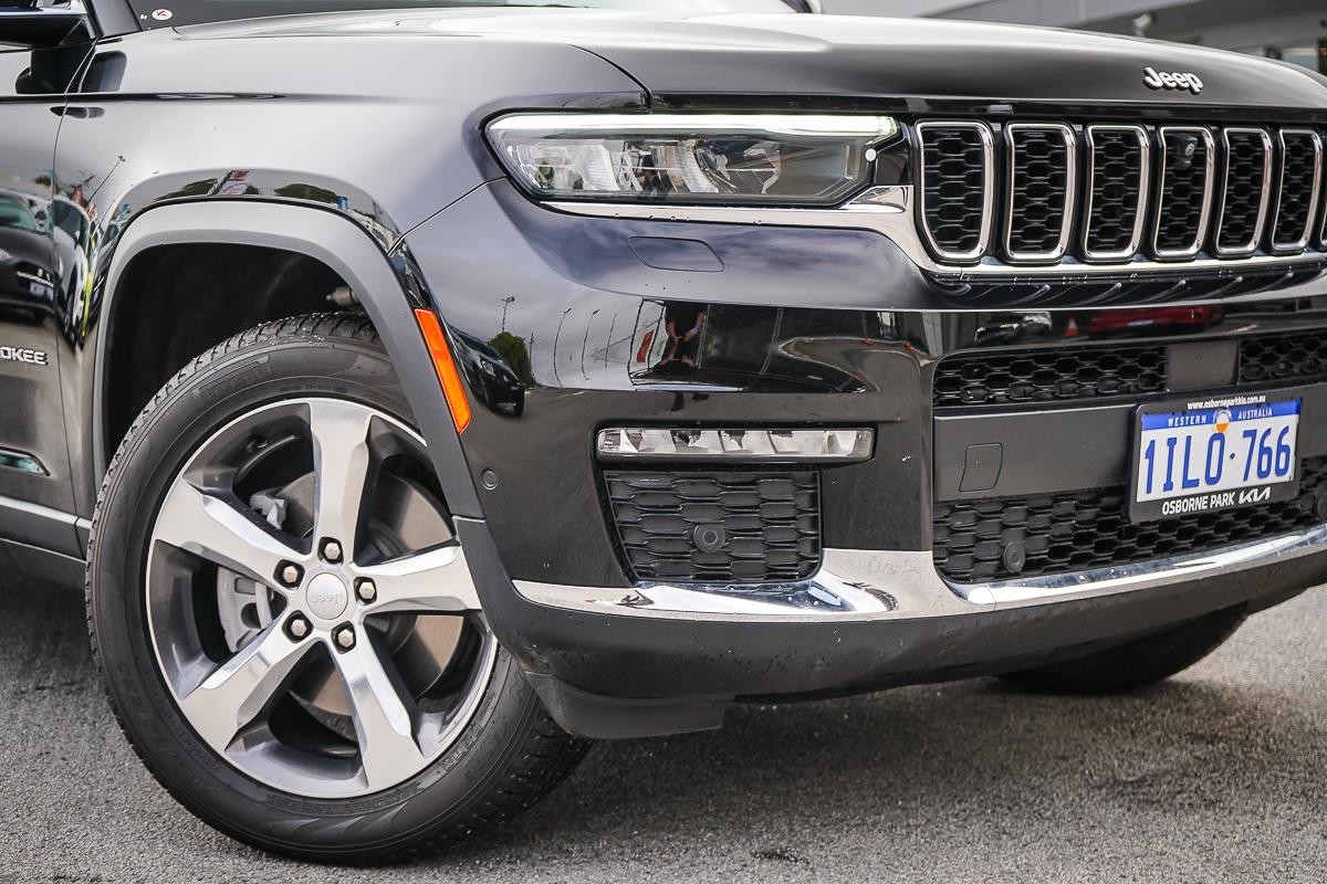 Jeep Grand Cherokee image 2