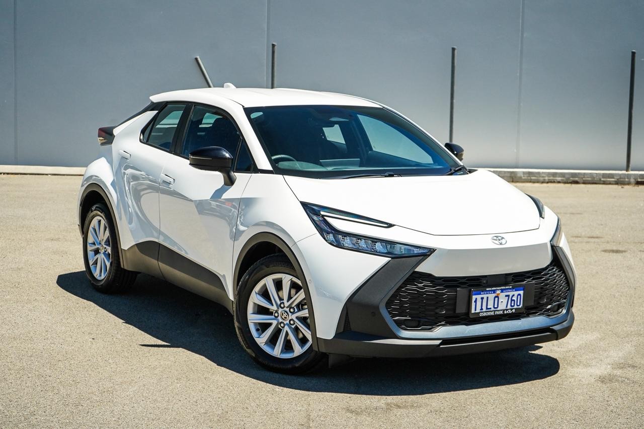 Toyota C-hr image 1