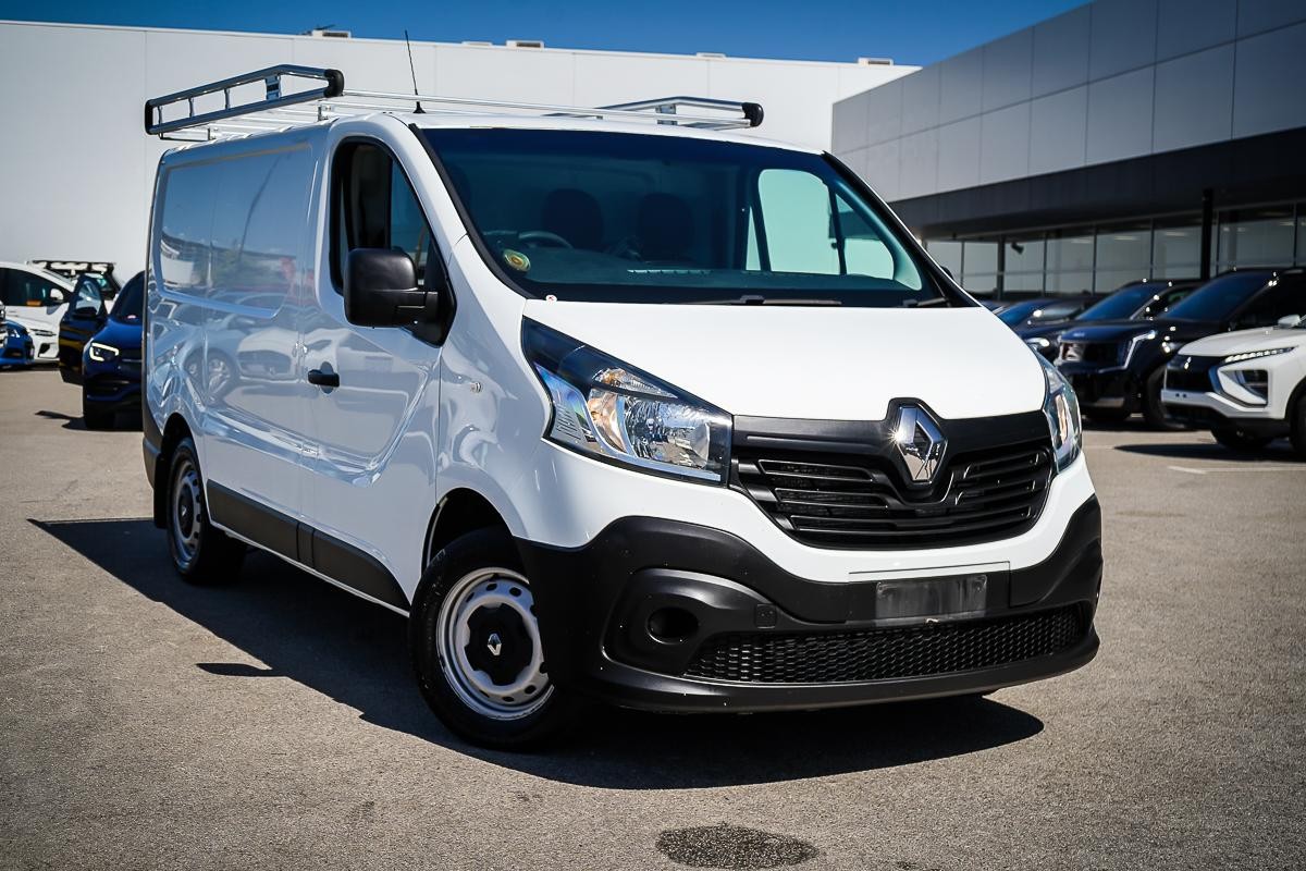 Renault Trafic image 1