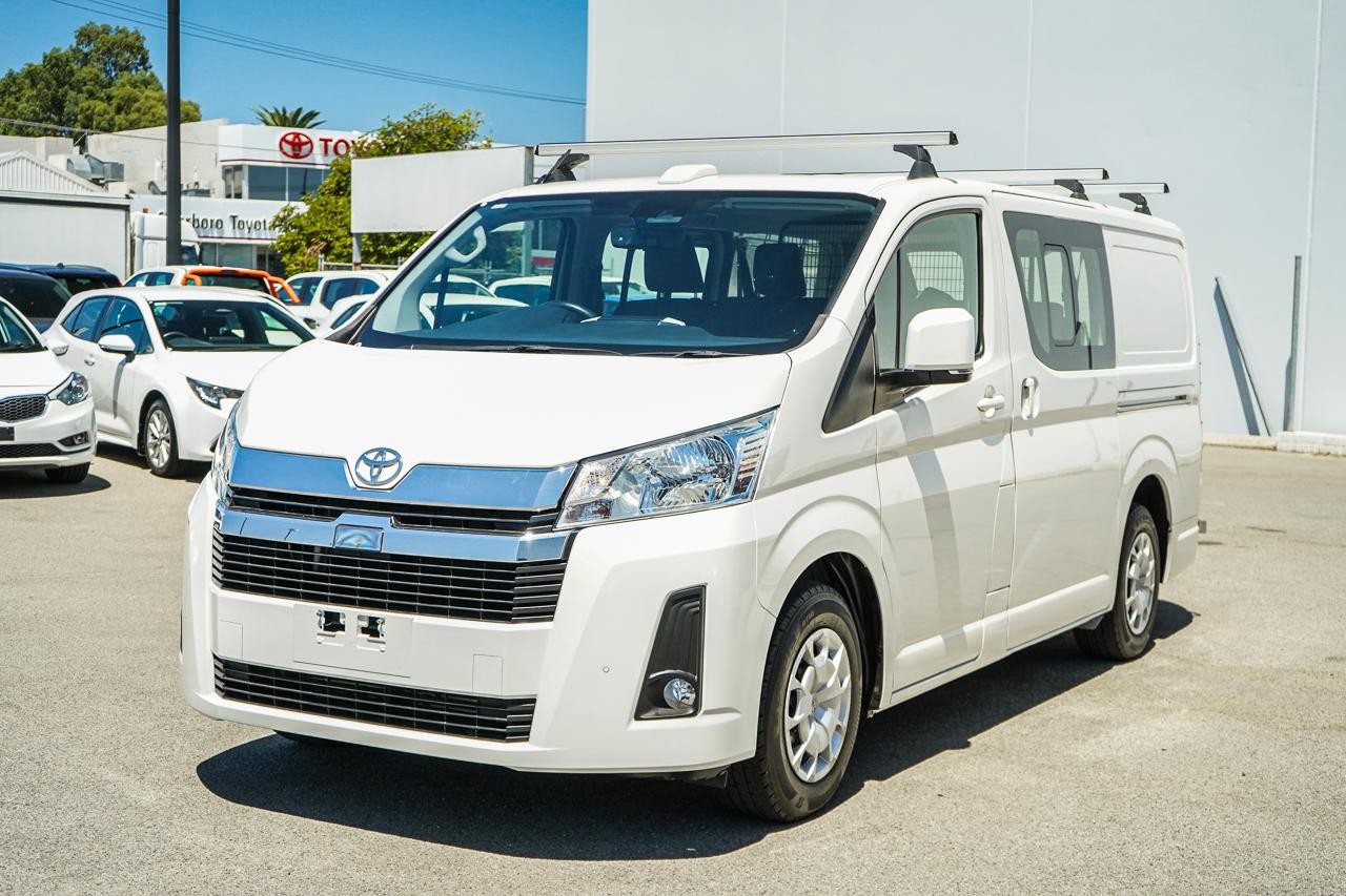 Toyota Hiace image 4