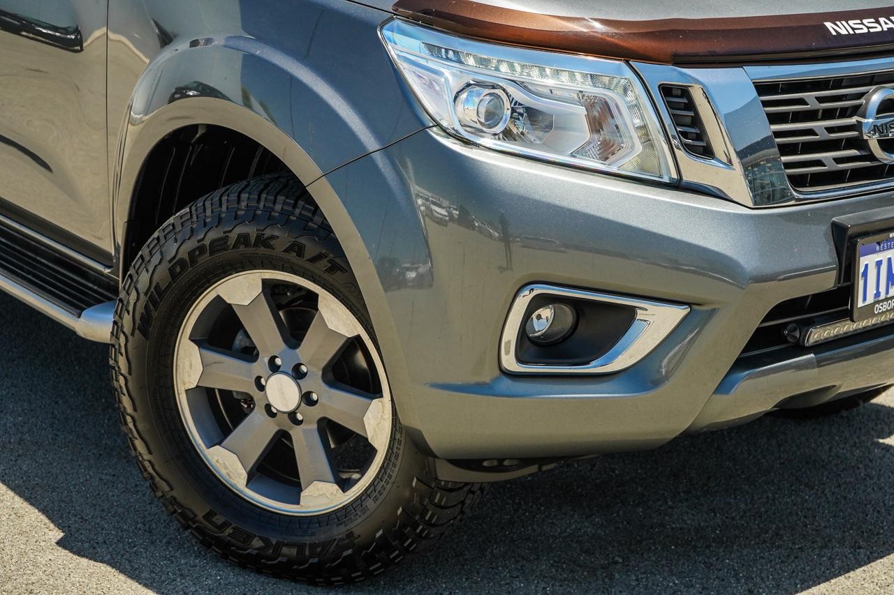 Nissan Navara image 2