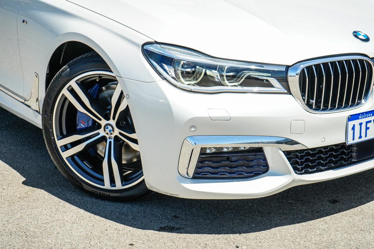 BMW 7 Series image 2