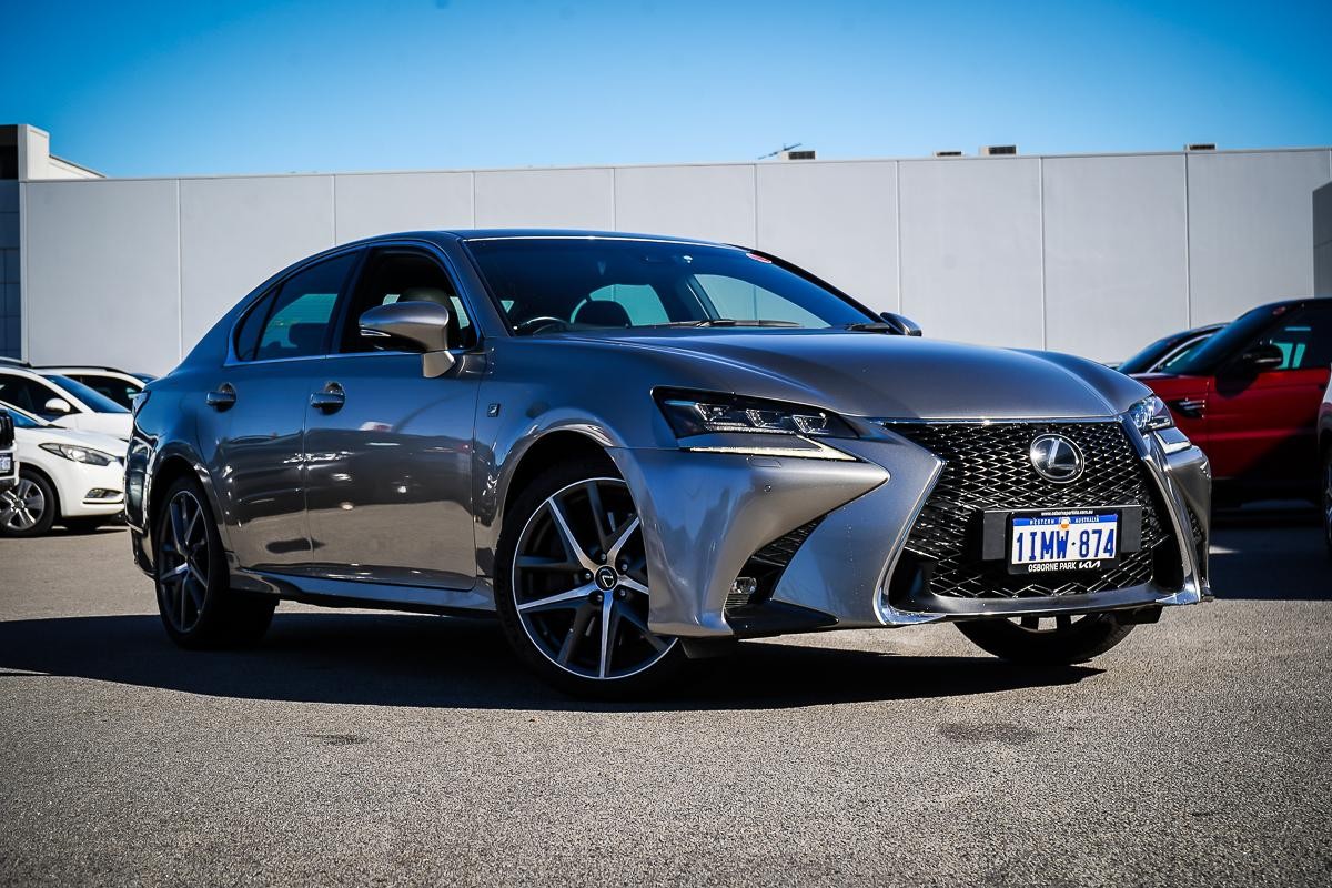 Lexus Gs image 1
