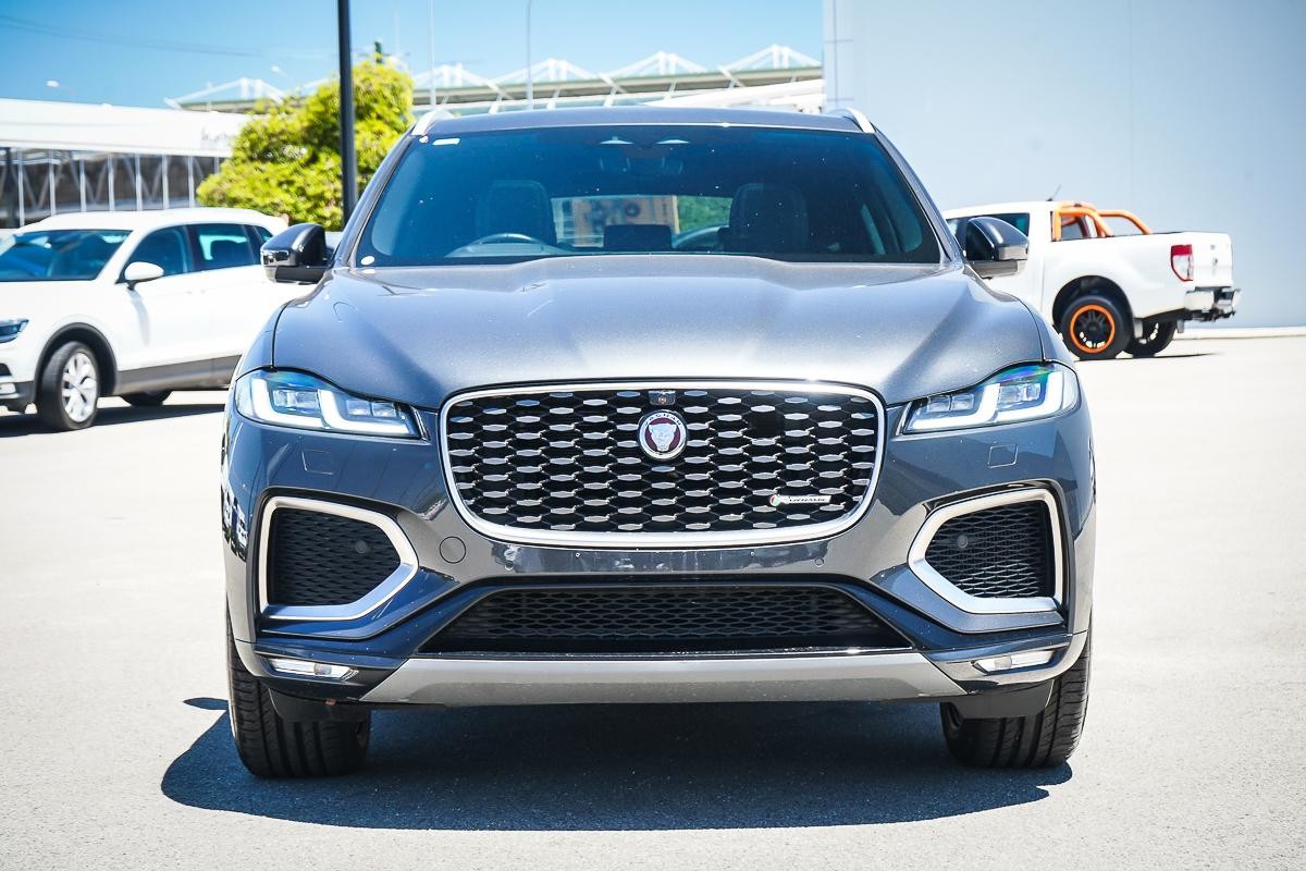 Jaguar F-pace image 3