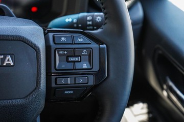 https://dvg-vehicle-assets.s3.amazonaws.com/1200129/ak9y4sk4xfz3843r5oinsixb6.jpg