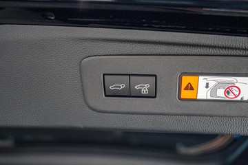 https://dvg-vehicle-assets.s3.amazonaws.com/1200129/dllzs9i50b0j5jlr6bf8pmwx2.jpg