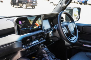 https://dvg-vehicle-assets.s3.amazonaws.com/1200129/e85wvbx1kjn59ju4v3mjy0b6h.jpg