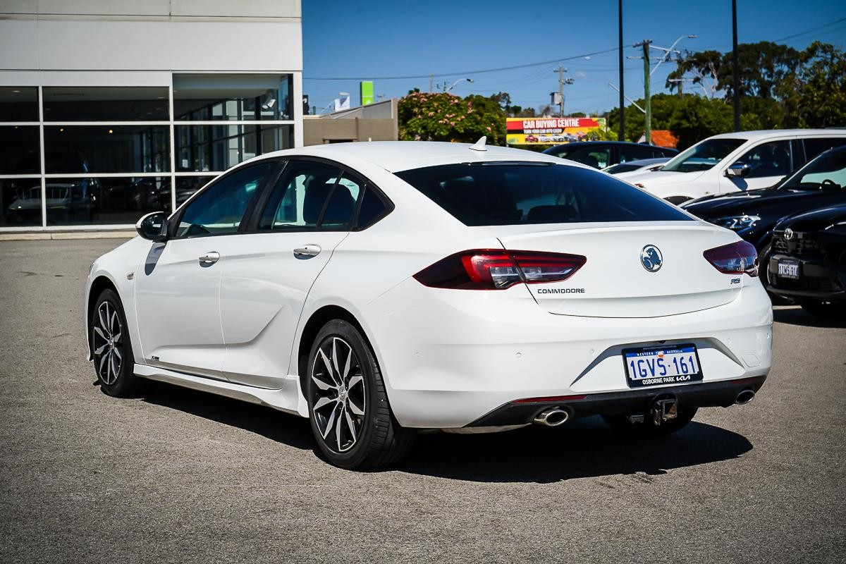 Holden Commodore image 4