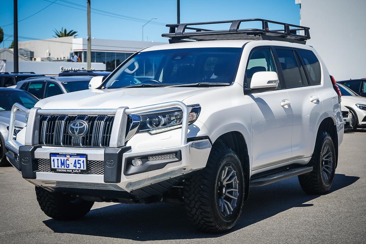 Toyota Landcruiser Prado image 4
