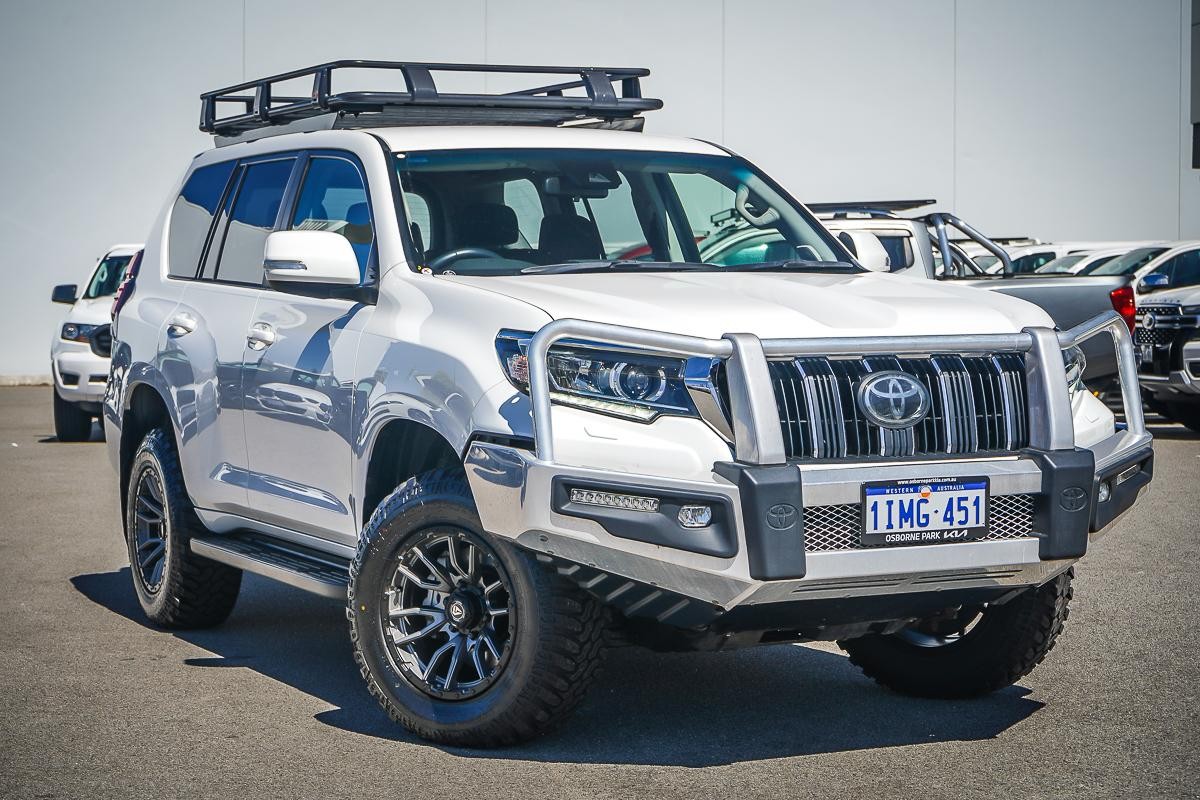 Toyota Landcruiser Prado image 1