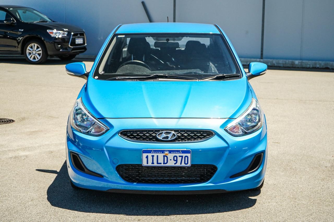 Hyundai Accent image 3