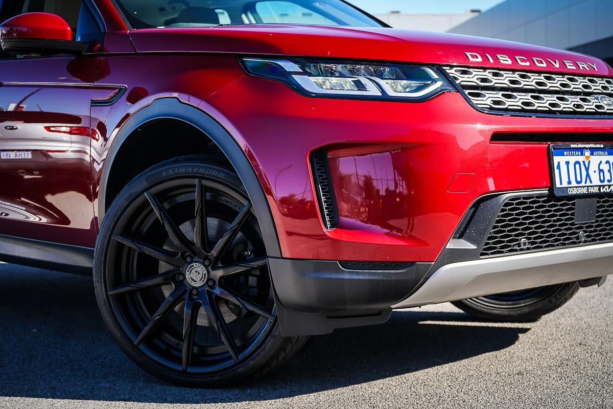 Land Rover Discovery Sport image 2
