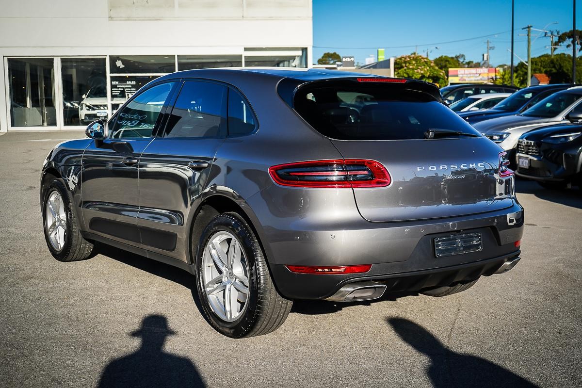 Porsche Macan image 4