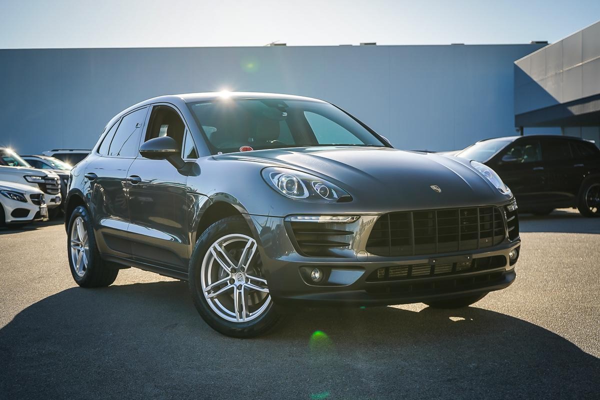 Porsche Macan image 1