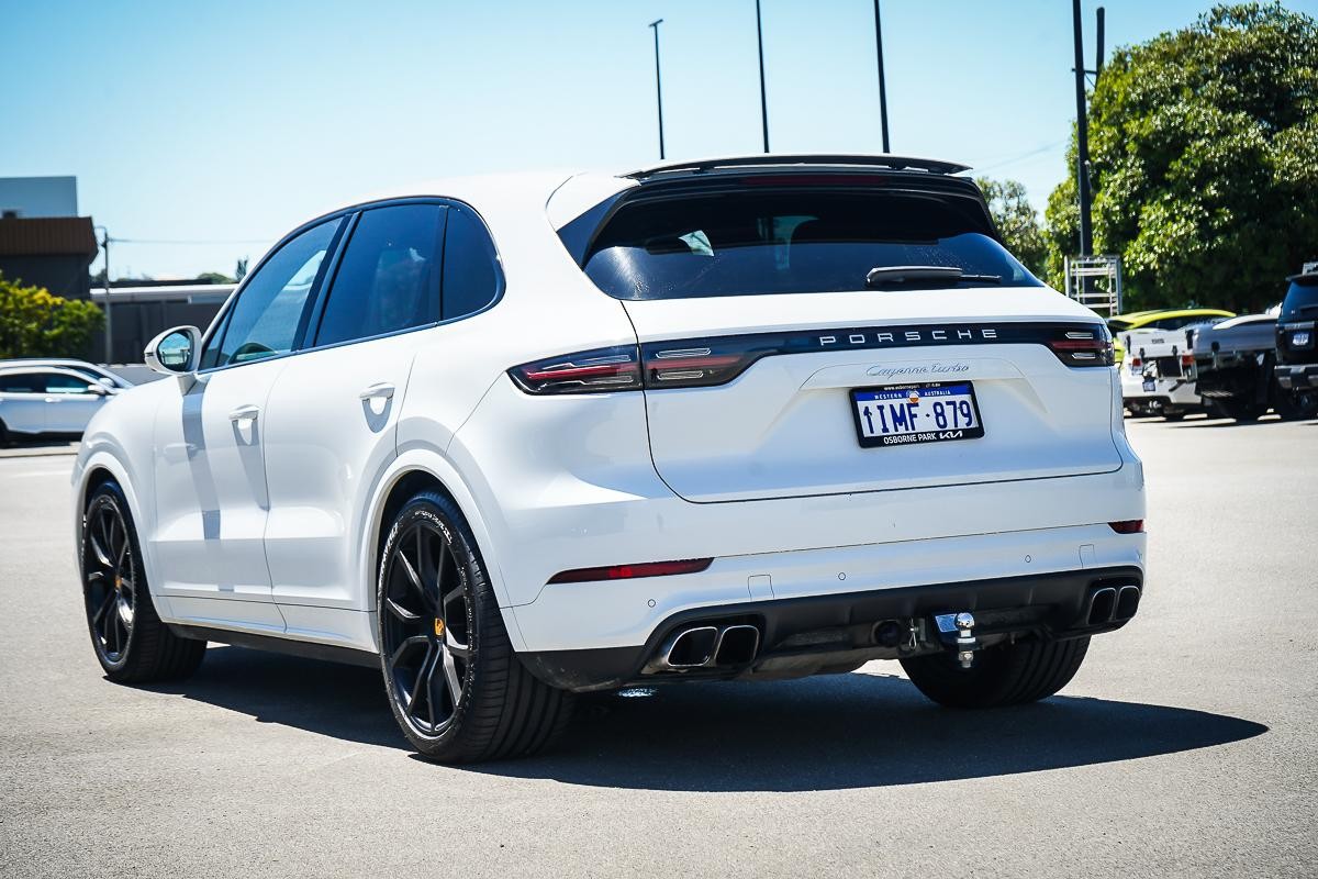 Porsche Cayenne image 4