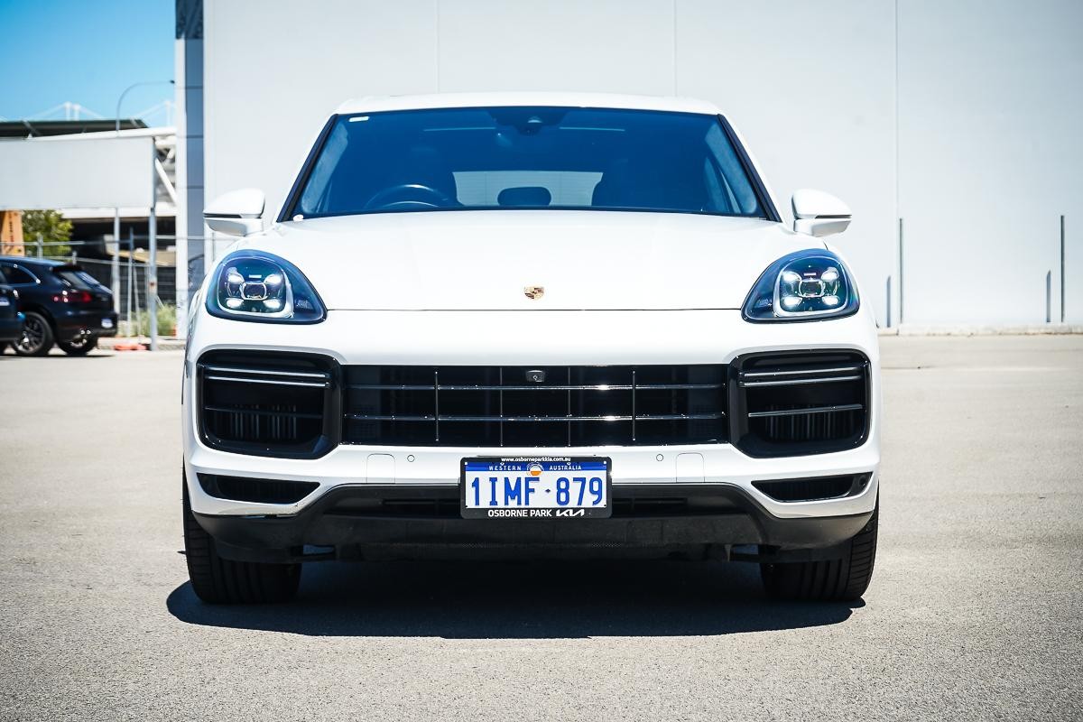 Porsche Cayenne image 2