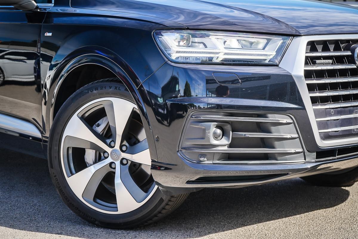 Audi Q7 image 2