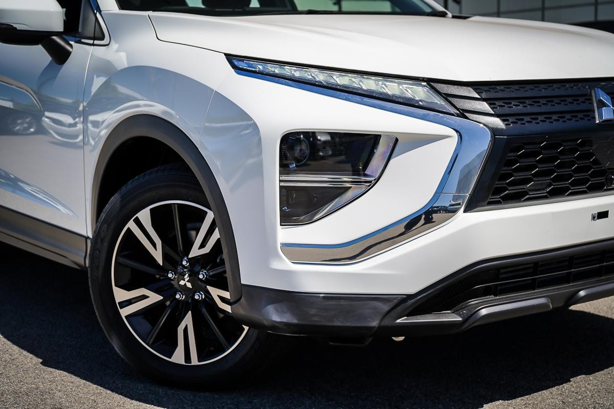 Mitsubishi Eclipse Cross image 2