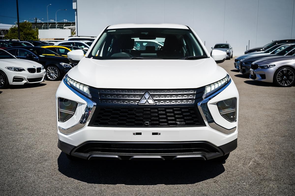 Mitsubishi Eclipse Cross image 4