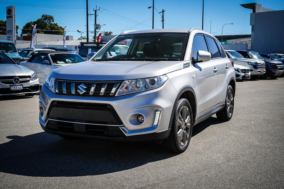 Suzuki Vitara image 3