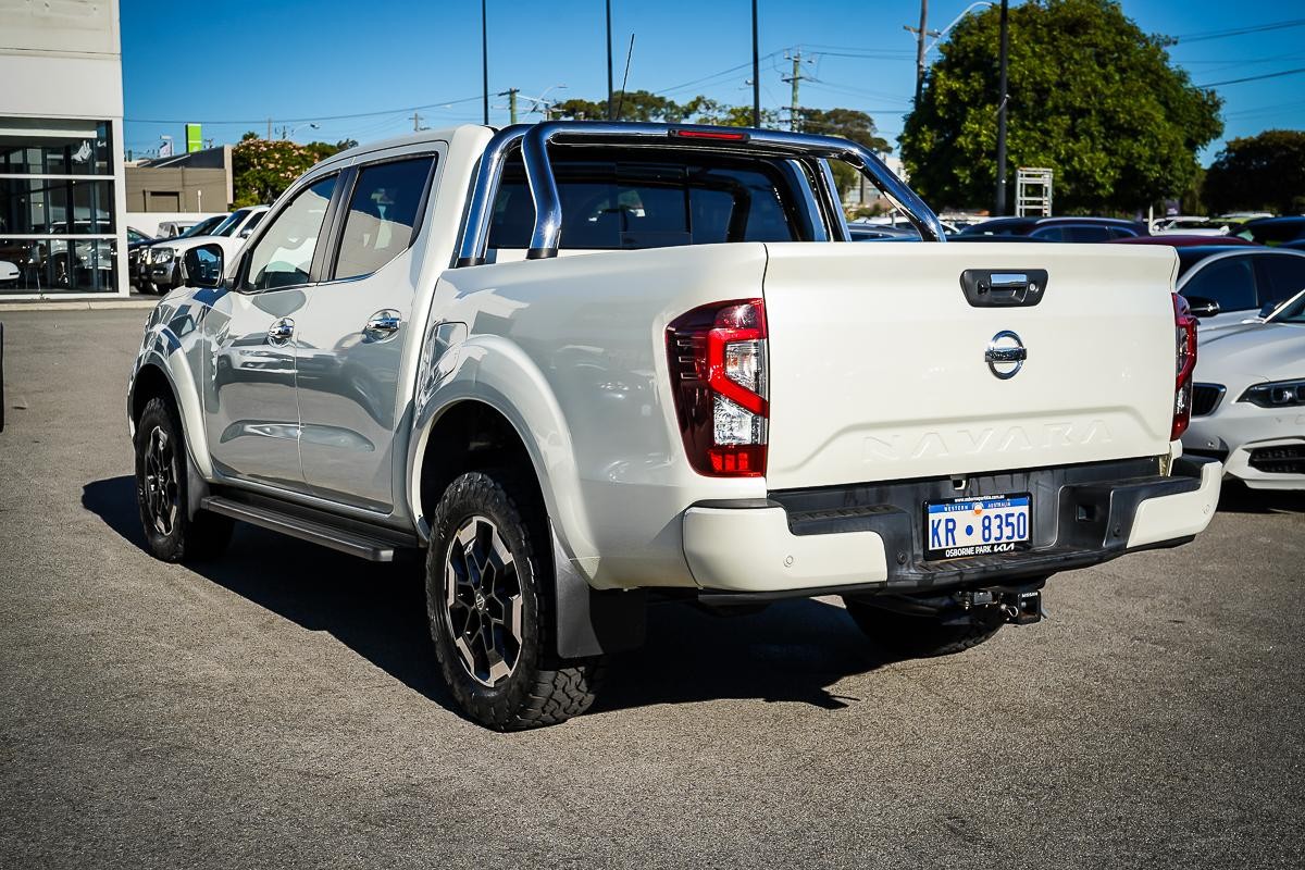 Nissan Navara image 4