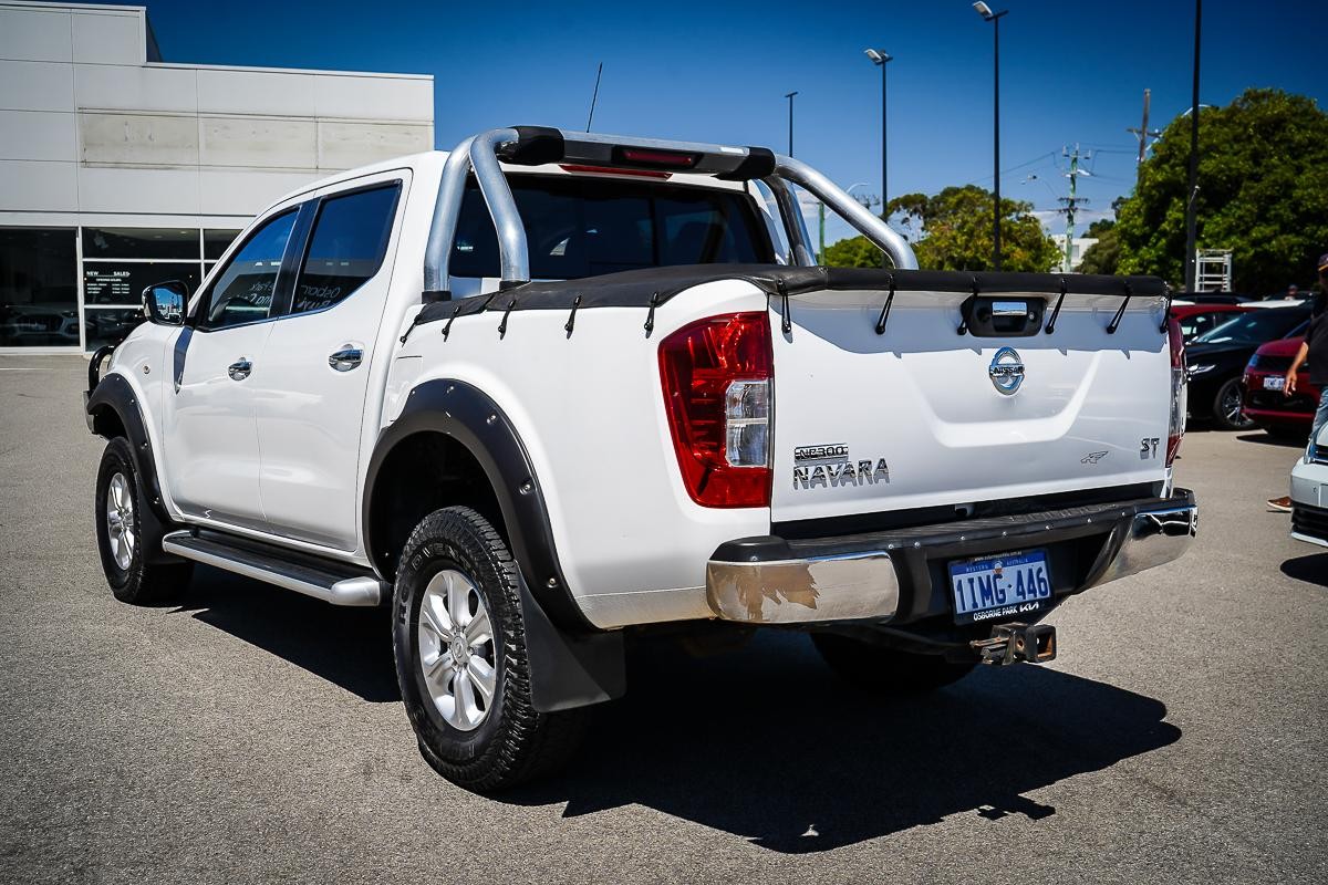 Nissan Navara image 4