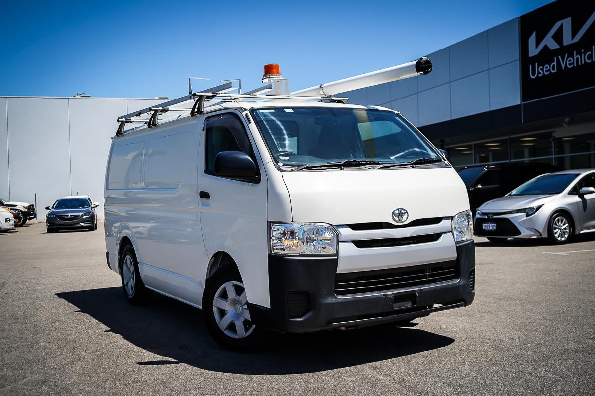 Toyota Hiace image 1