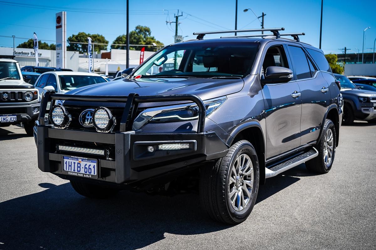 Toyota Fortuner image 3