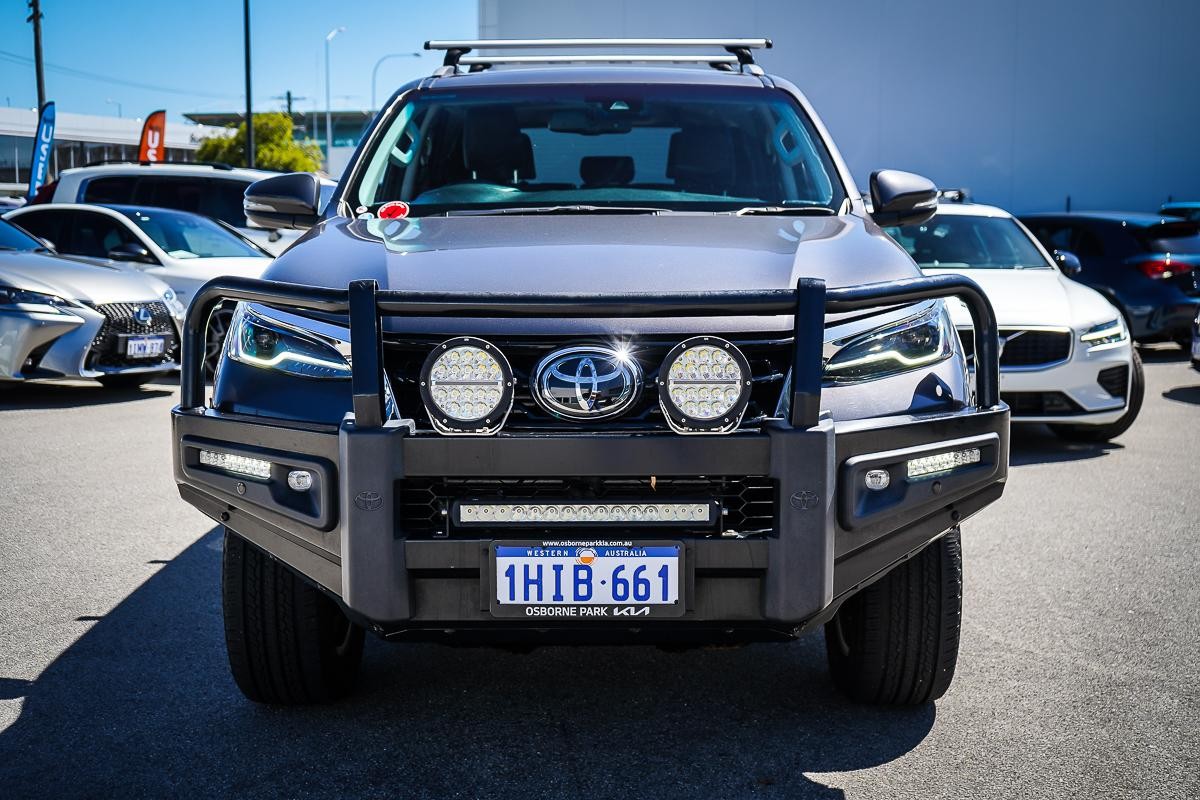 Toyota Fortuner image 2