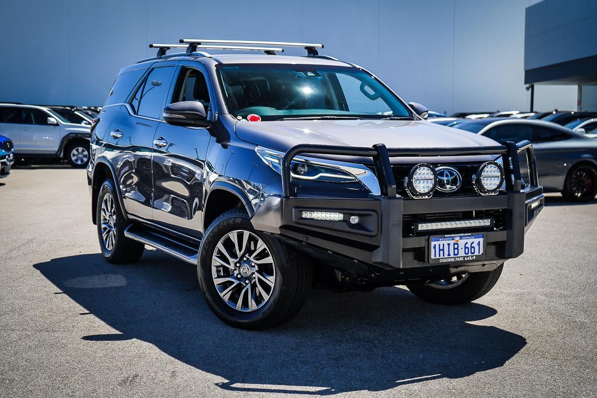 Toyota Fortuner image 1