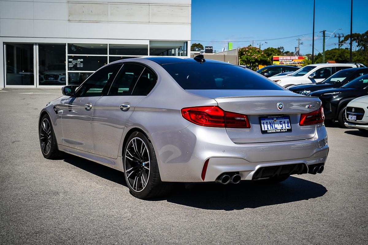 BMW M5 image 4