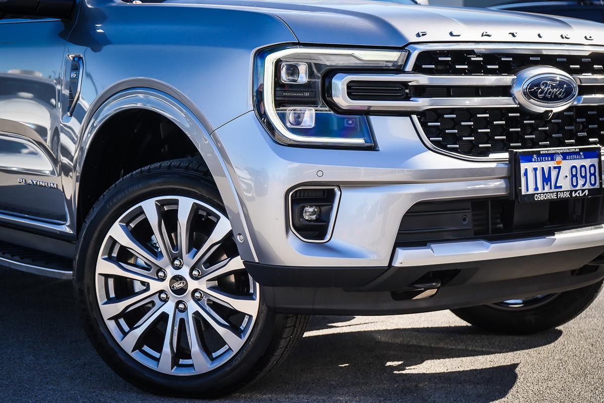 Ford Everest image 2