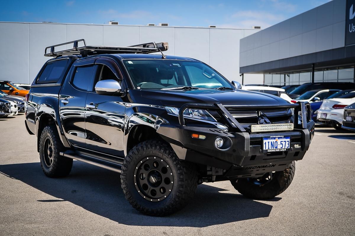 Mitsubishi Triton image 1