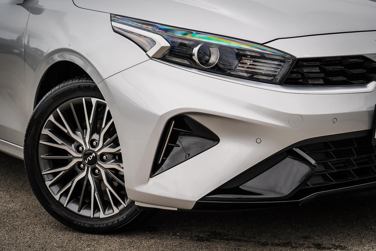 Kia Cerato image 2