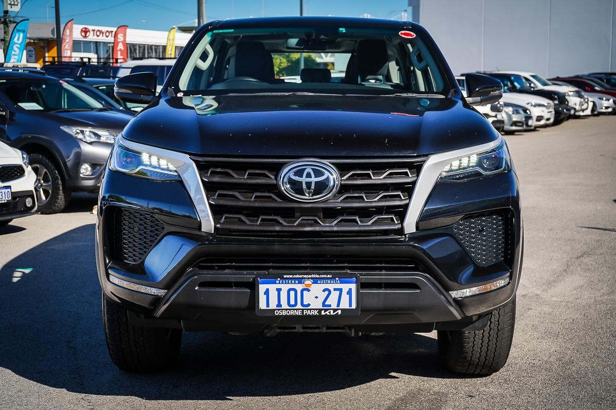 Toyota Fortuner image 4