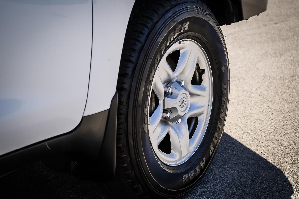 Toyota Landcruiser image 3