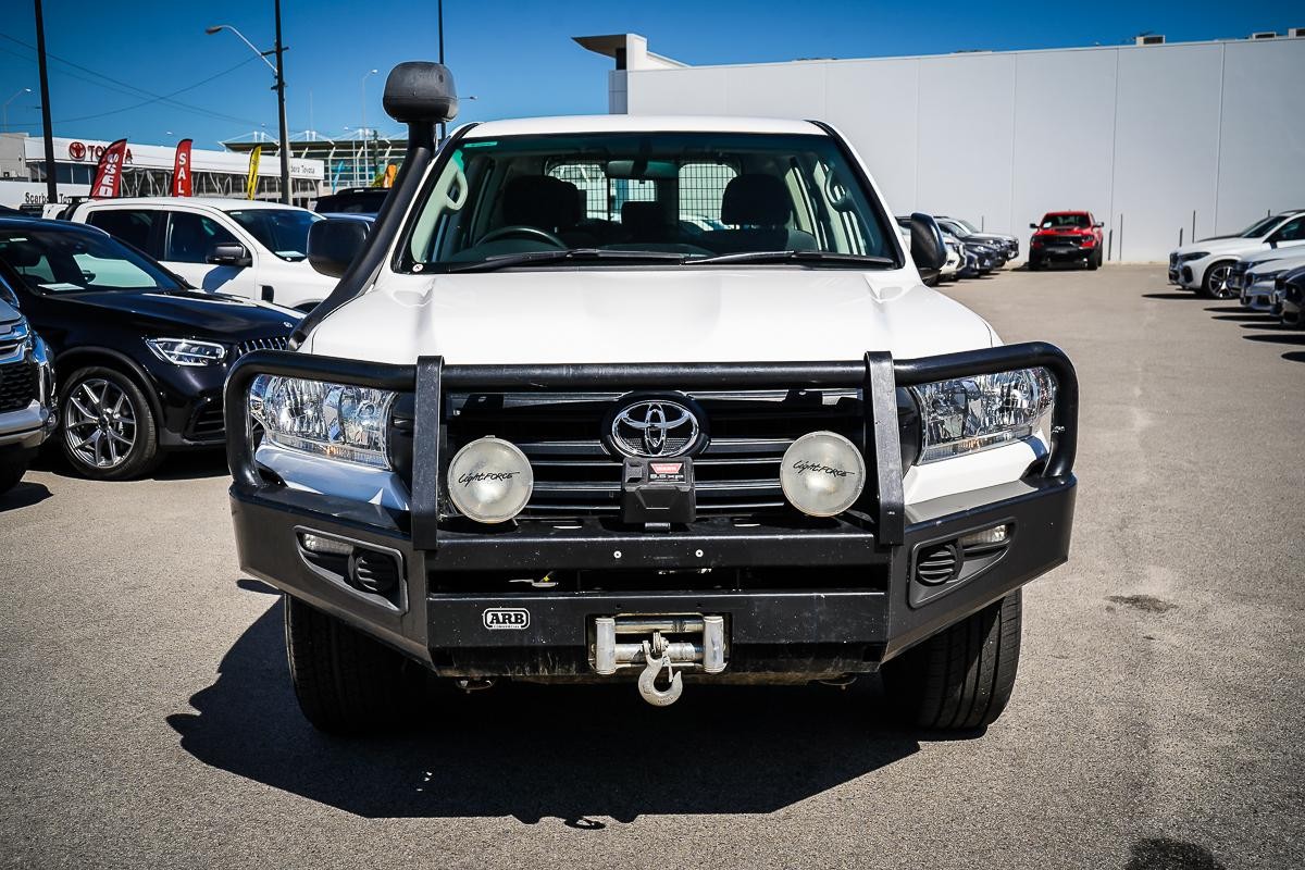 Toyota Landcruiser image 4