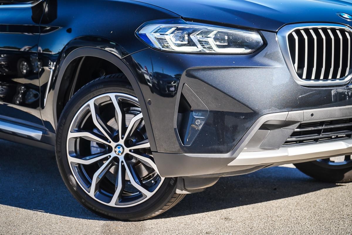 BMW X3 image 2