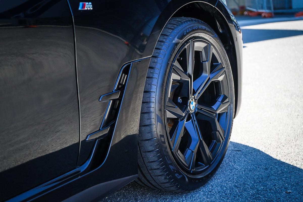 BMW 4 Series image 3