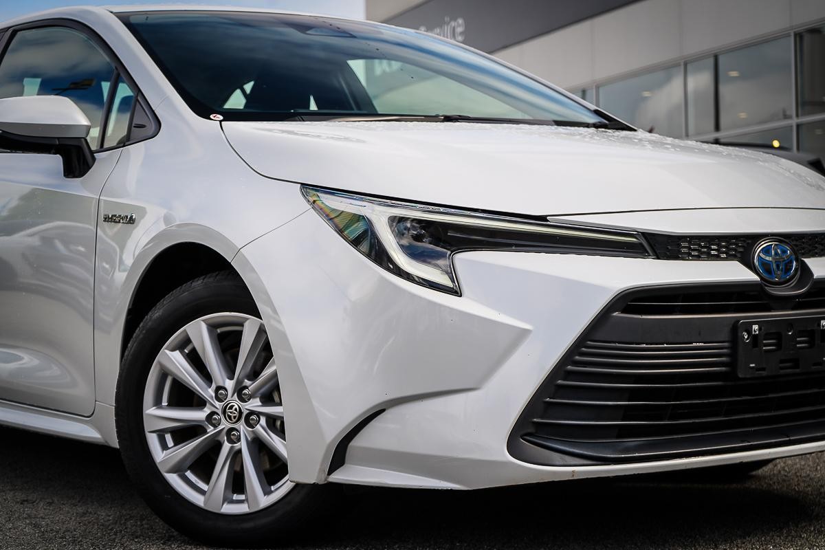 Toyota Corolla image 2