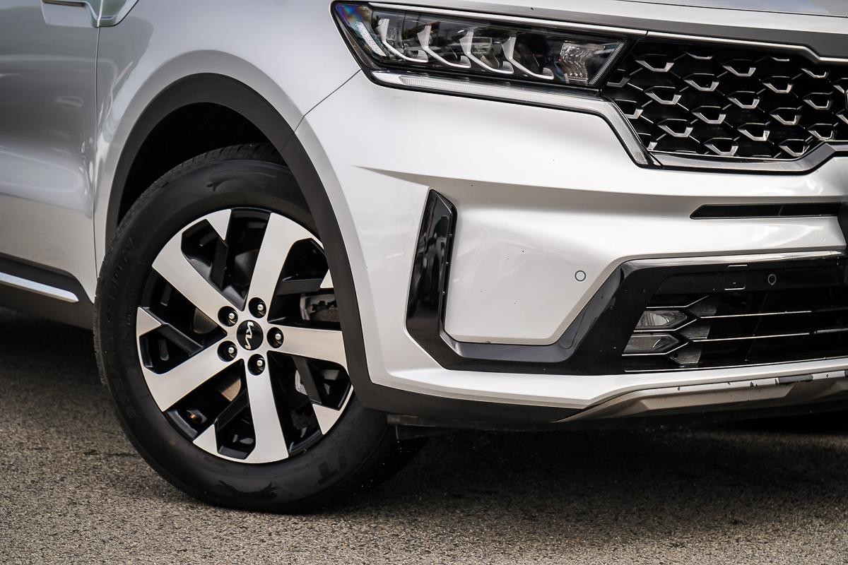 Kia Sorento image 2