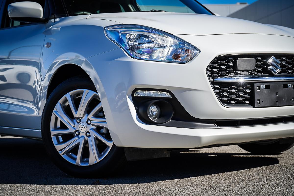 Suzuki Swift image 2