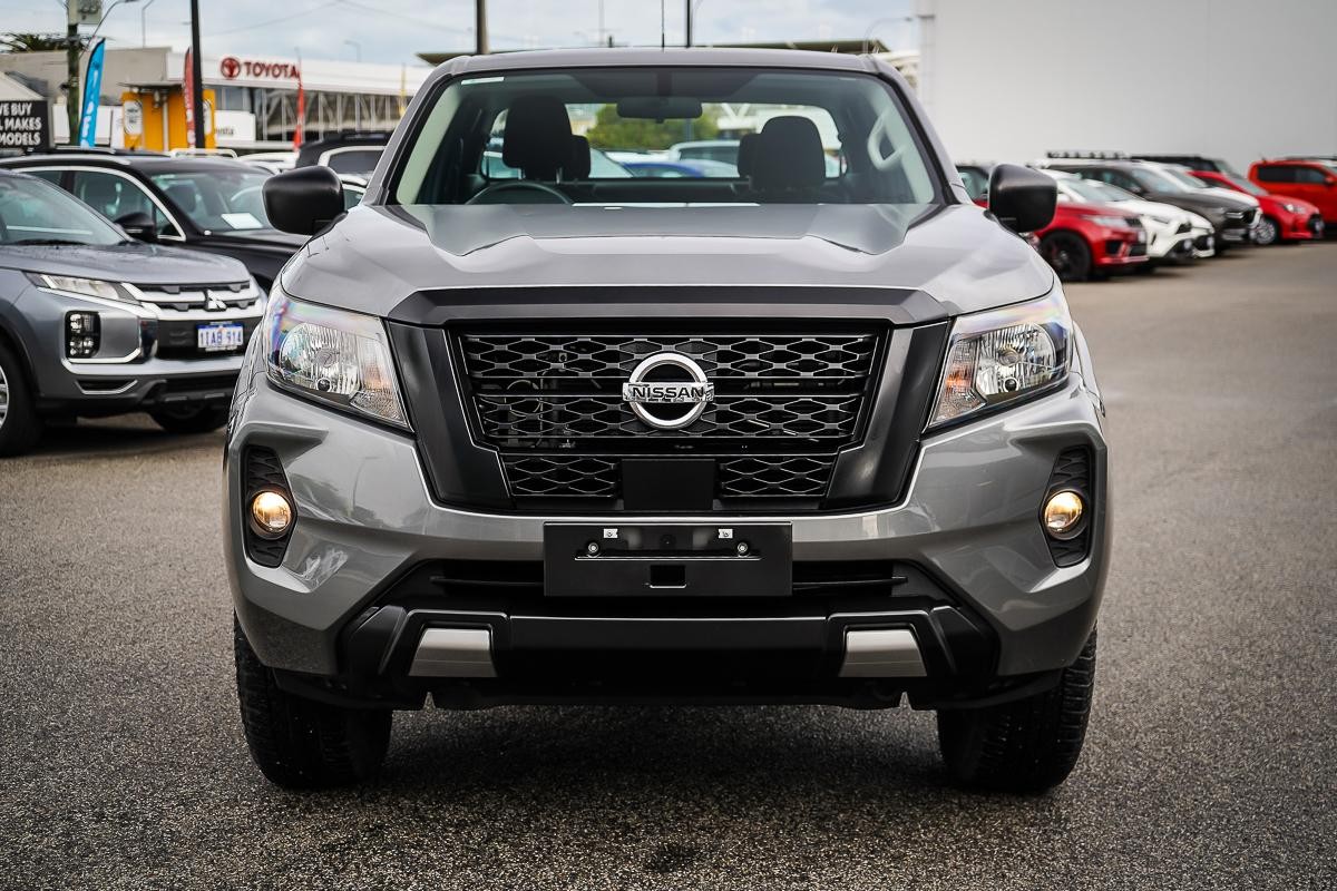 Nissan Navara image 4